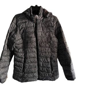 Saint Johns Bay Women's Puffer Jacket Black And White Hood 2 Zip Pockets